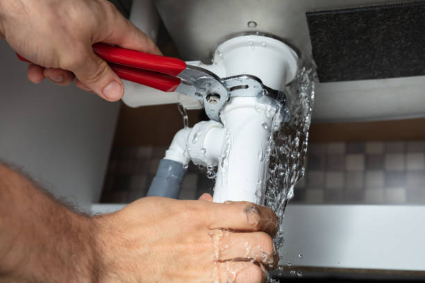 Best Emergency water damage restoration  in Hemet, CA